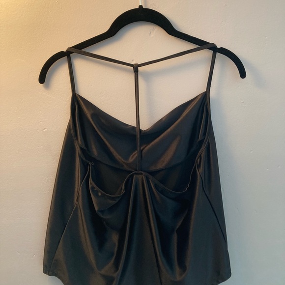 Slinky Black Top - Picture 10 of 10